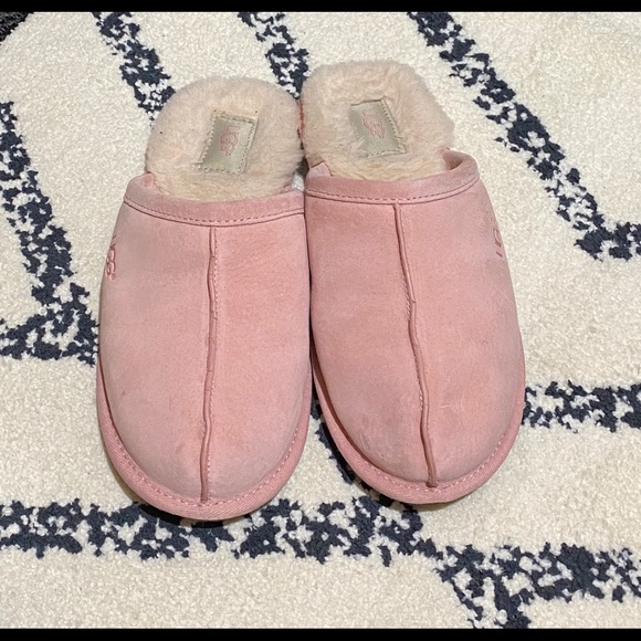 pink house slippers